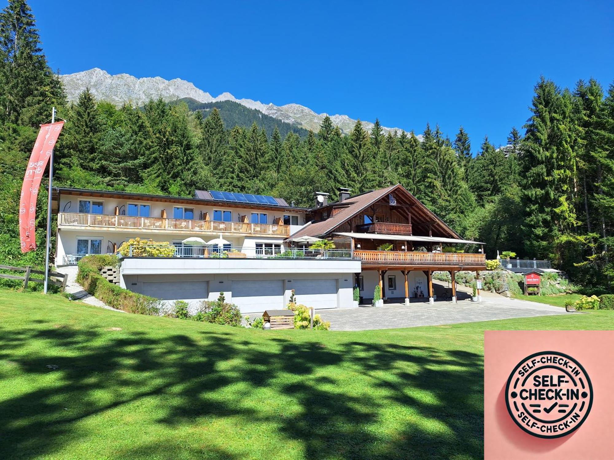 Sweet Cherry - Boutique & Guesthouse Tyrol Инсбрук Экстерьер фото