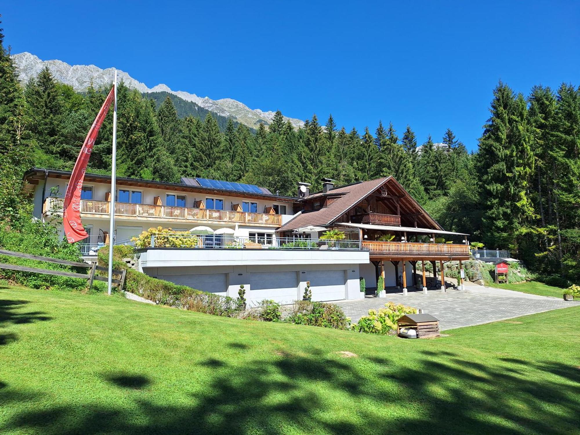 Sweet Cherry - Boutique & Guesthouse Tyrol Инсбрук Экстерьер фото